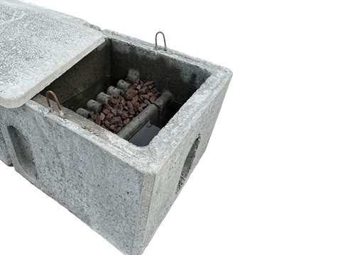 betonnen filterput met lavastenen industrie